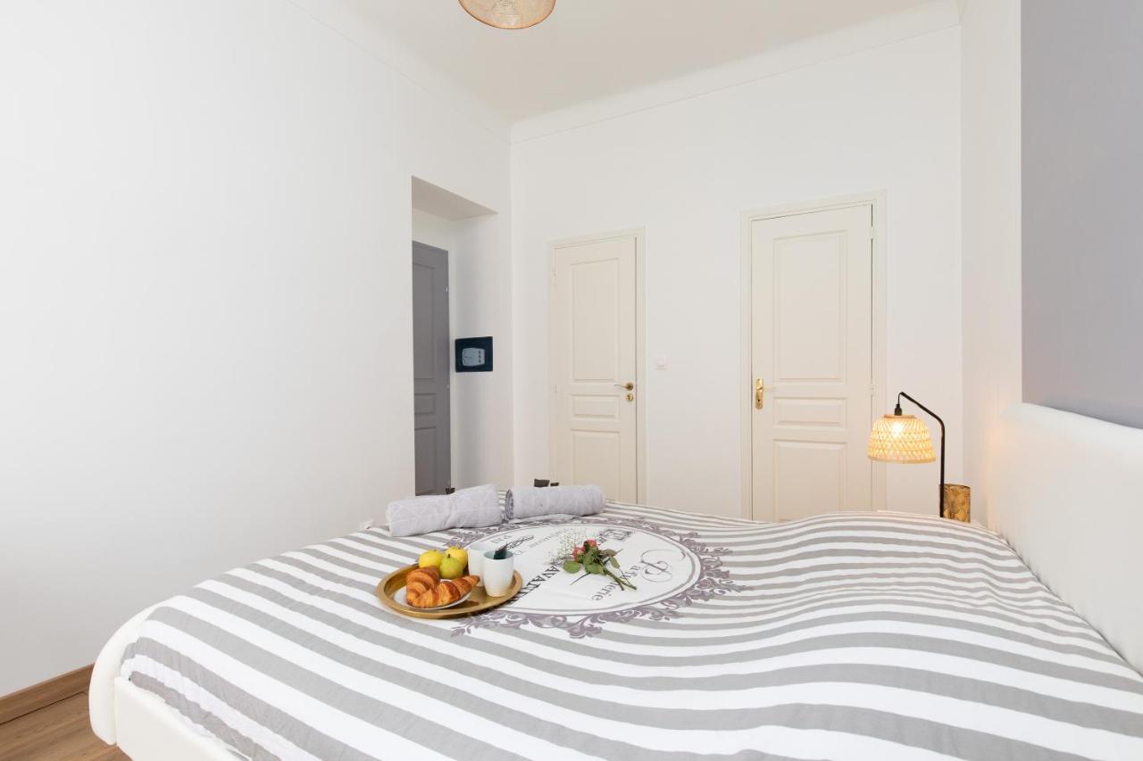 2 Rooms Apartment, Near The Sea And Local Market Канны Экстерьер фото
